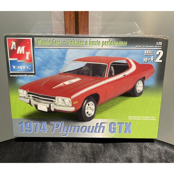 AMT 1974 Plymouth GTX Muscle Car 1:25 Plastic Scale Model NEW In Sealed Box 2004 - Picture 1 of 4